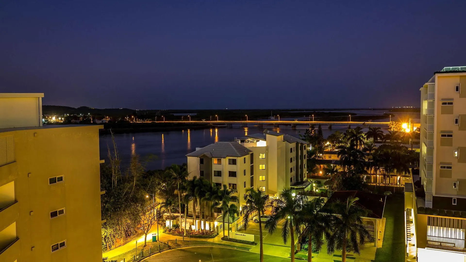 Апарт-отель Lanai Riverside Apartments Маккай